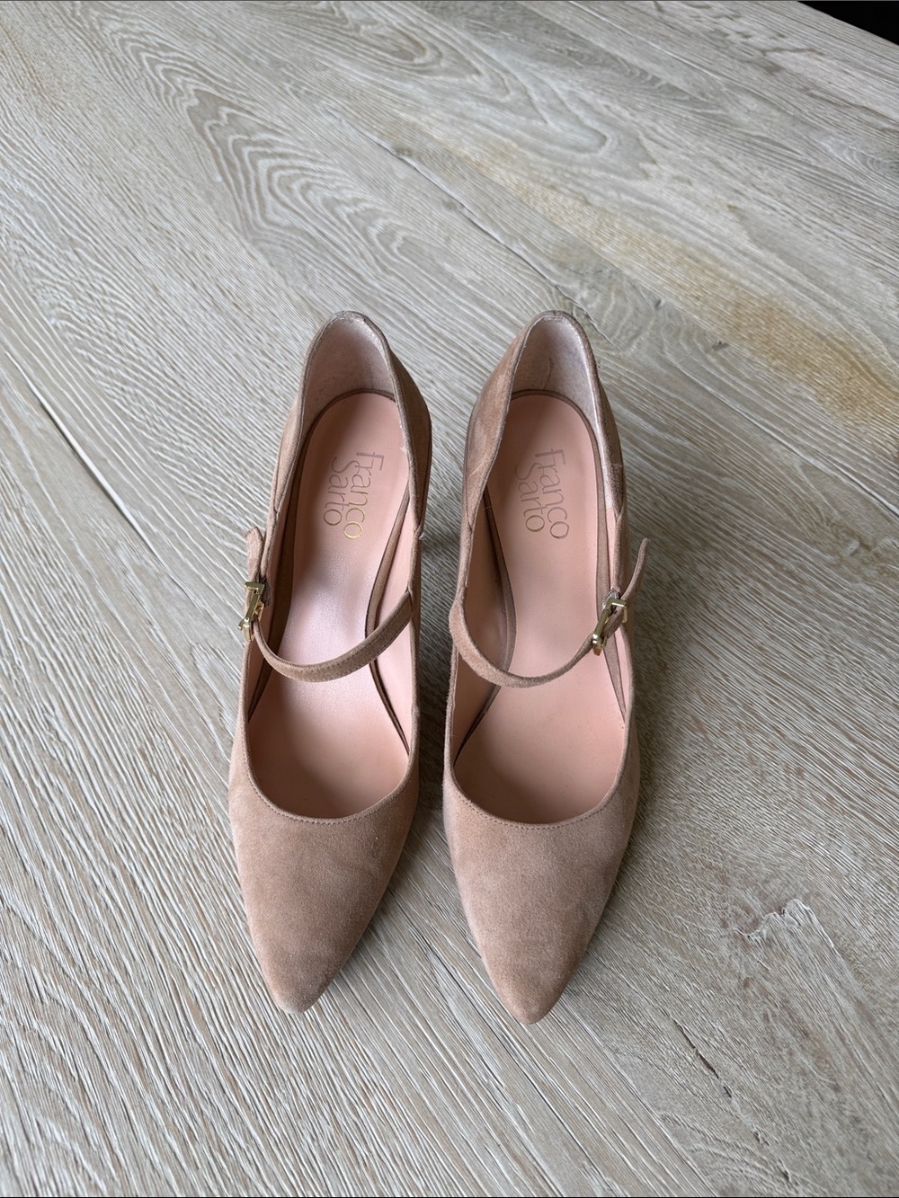 Franco Sarto tan Suede Pumps
